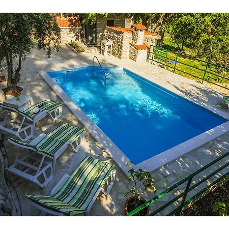 O'zrna Villa