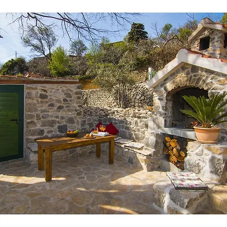 Villa O'zrna Klis
