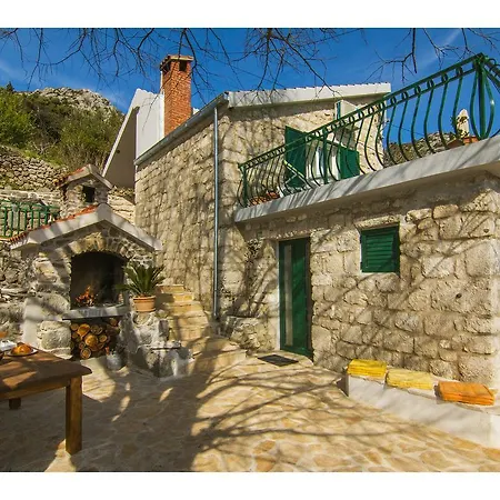 O'zrna Villa Klis