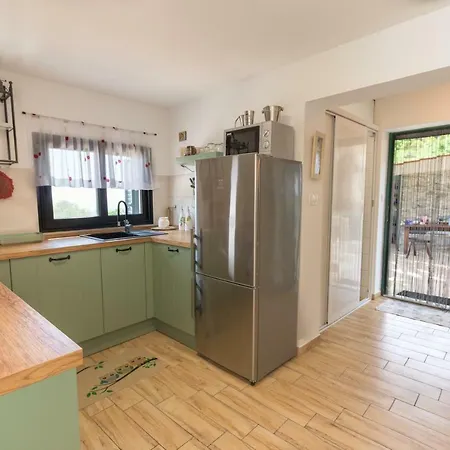 O'zrna Villa *