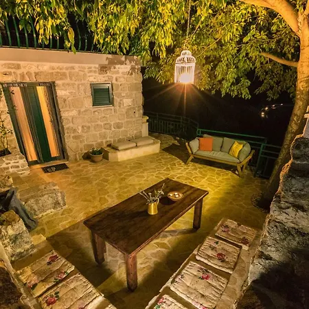 O'zrna Villa Klis