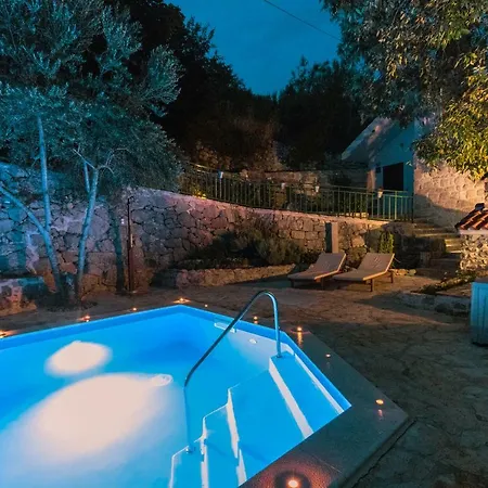 O'zrna Villa