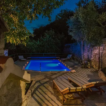 O'zrna Villa