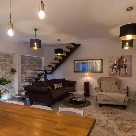 O'zrna Villa *