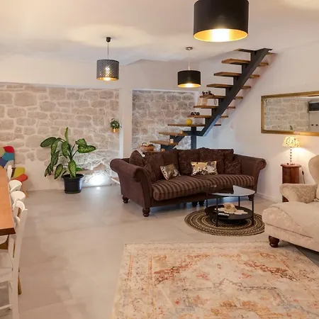 O'zrna Villa