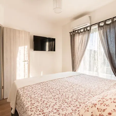 Villa O'zrna *
