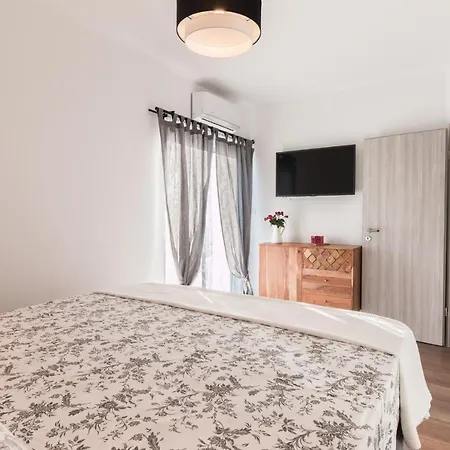 فيلة O'zrna Klis