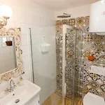 O'zrna Villa Klis