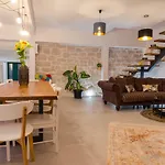 O'zrna Villa Klis